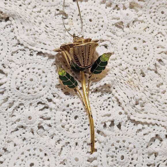 Vtg Gold Tone Filigree Rose Cloisonné Leaf 3D Rose Ornament - Picture 10 of 16